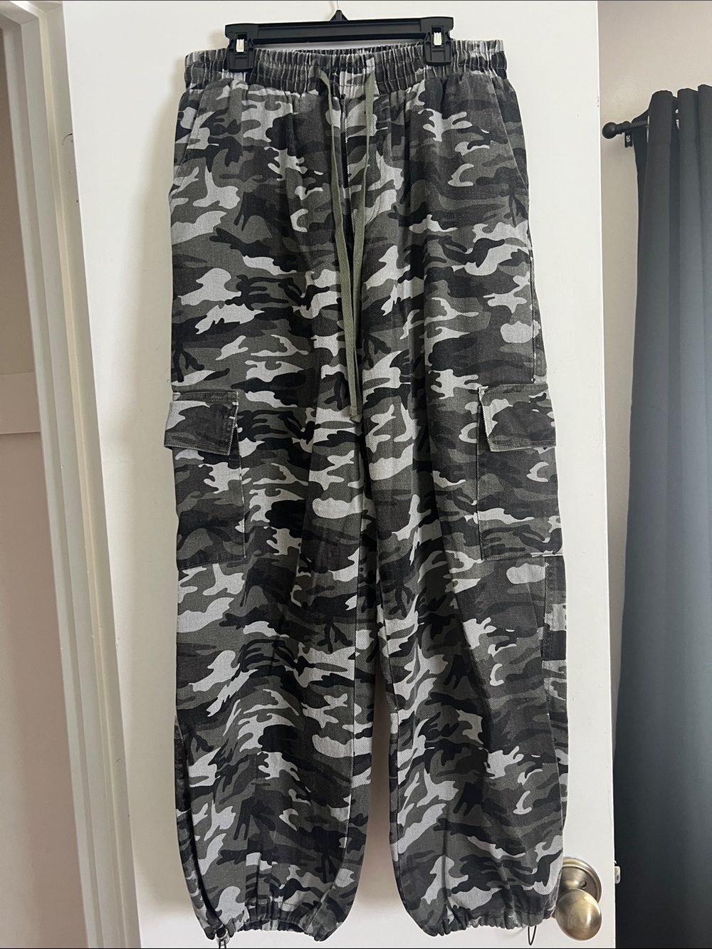 Women's Gray Camo Cargo Joggers with Elastic Waist